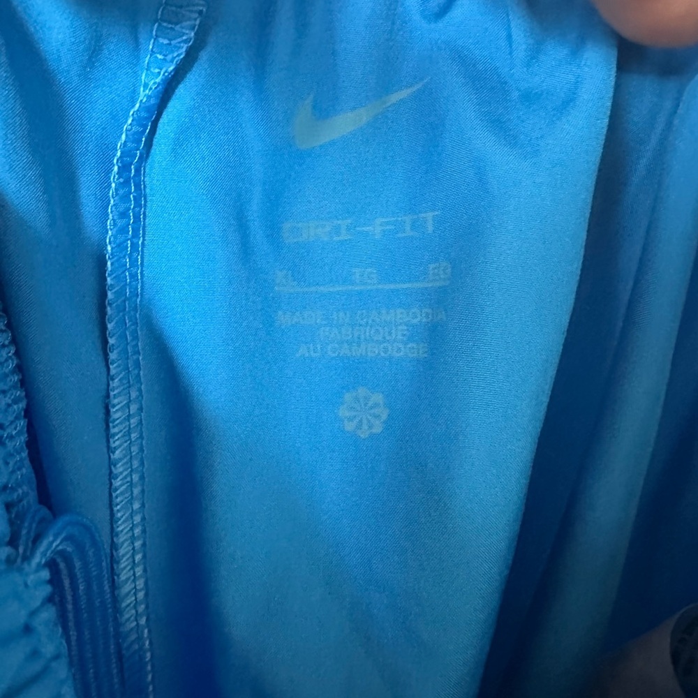 Nike Dri-fit Shorts. EUC. Youth XL. - Picture 2 of 4